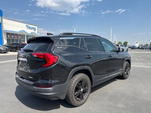 Used 2019 GMC Terrain SLE w/ Driver Convenience Package AWD/4WD image 4