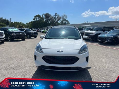 Used 2020 Ford Escape SE FWD image 2