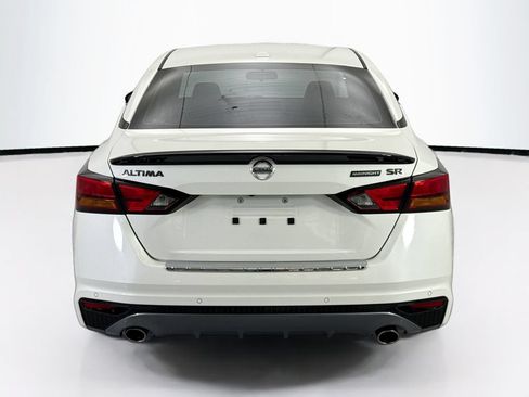 Used 2022 Nissan Altima 2.5 SR w/ Midnight Edition Package FWD image 6