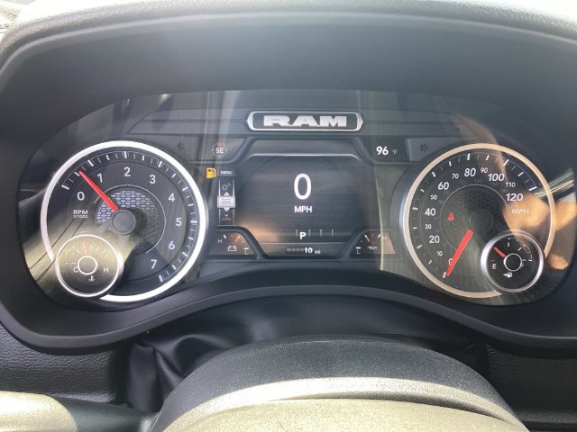 New 2026 RAM 1500 Express AWD/4WD image 17