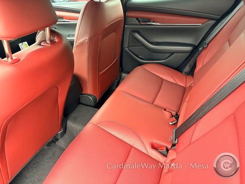 New 2026 MAZDA MAZDA3 Hatchback w/Premium Plus Pkg image 18