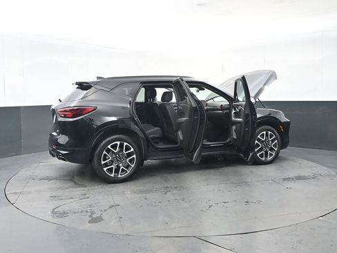 Used 2025 Chevrolet Blazer RS image 30
