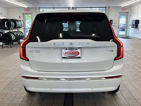 New 2026 Volvo XC90 T8 Ultra w/ Protection Package Premier AWD/4WD image 6
