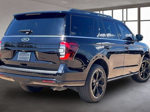 Used 2024 Ford Expedition Limited AWD/4WD image 2