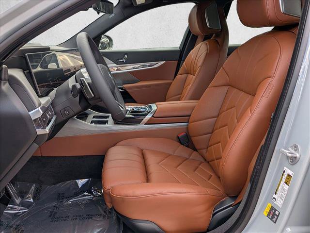 Used 2026 BMW i7 xDrive60 w/ Executive Package AWD/4WD image 4