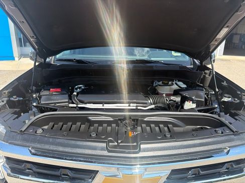 Used 2023 Chevrolet Silverado 1500 LT AWD/4WD image 10