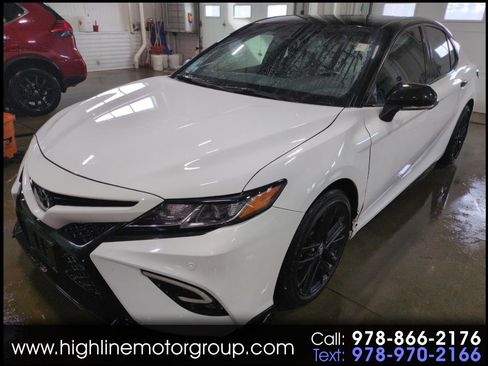 Used 2018 Toyota Camry SE w/ Audio Package image 1