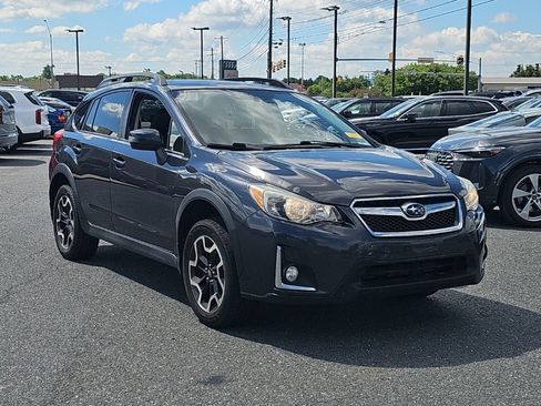 Used 2016 Subaru Crosstrek 2.0i Limited w/ Popular Package #2 AWD/4WD image 1
