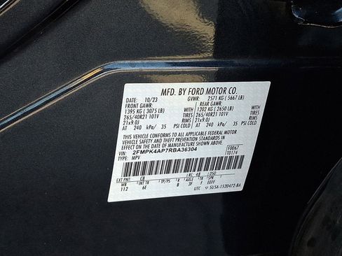 Certified 2024 Ford Edge ST w/ Equipment Group 401A image 27