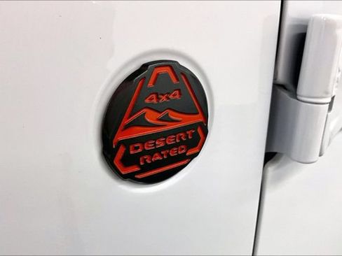 Used 2026 Jeep Gladiator Mojave AWD/4WD image 35