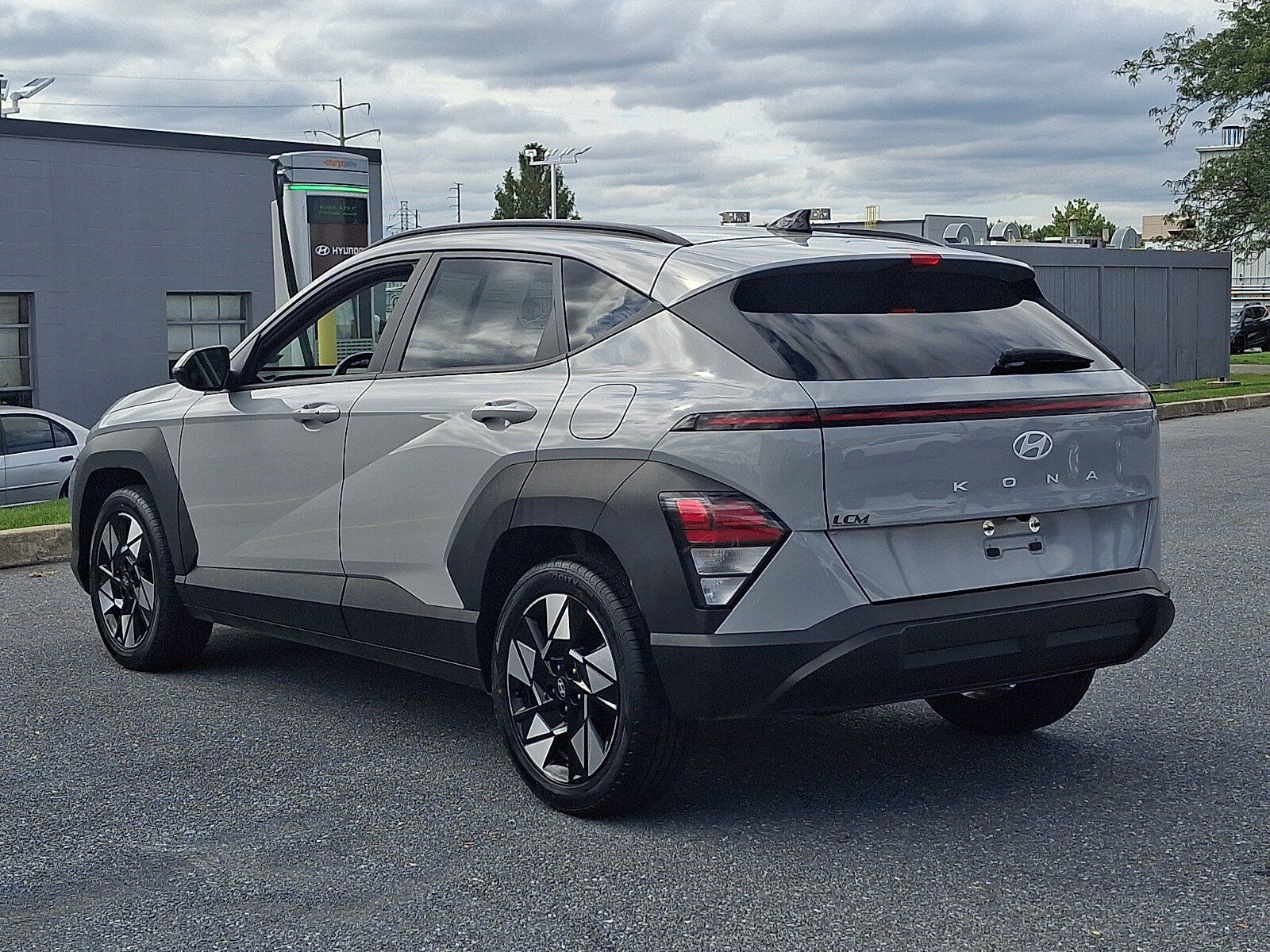 Certified 2024 Hyundai Kona SEL FWD image 7