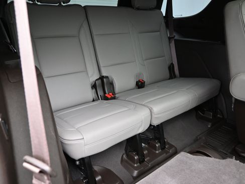 Used 2022 GMC Yukon SLT w/ SLT Premium Package AWD/4WD image 44