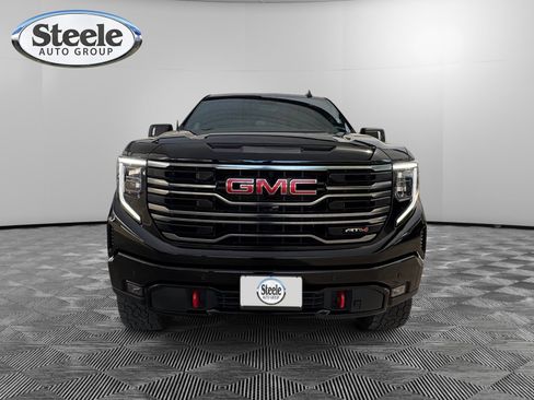 Used 2025 GMC Sierra 1500 AT4 w/ AT4 Premium Package AWD/4WD image 8