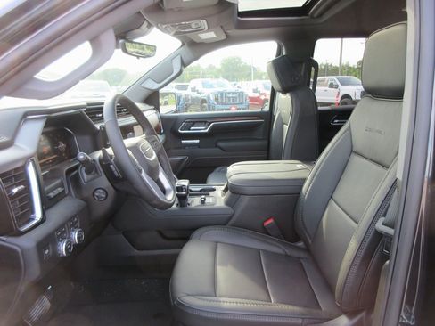 New 2026 GMC Sierra 1500 Denali w/ Denali Reserve Package image 14