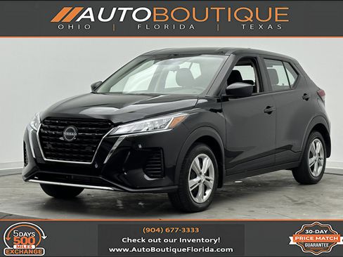 Used 2024 Nissan Kicks S image 1