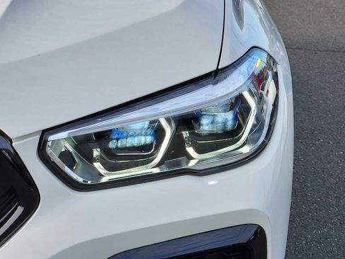 Used 2022 BMW X6 xDrive40i w/ Executive Package image 9