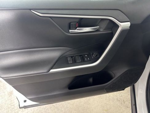Used 2023 Toyota RAV4 XLE image 19
