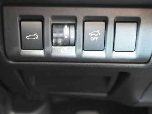 Used 2025 Subaru Outback Premium image 24