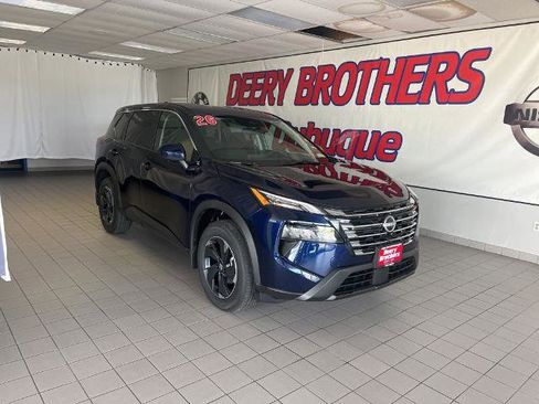 Certified 2026 Nissan Rogue SV image 1