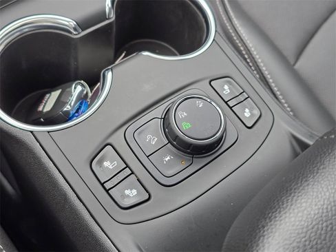 Used 2022 GMC Terrain SLT w/ Infotainment Package II image 57