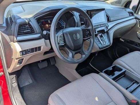Used 2022 Honda Odyssey EX image 10