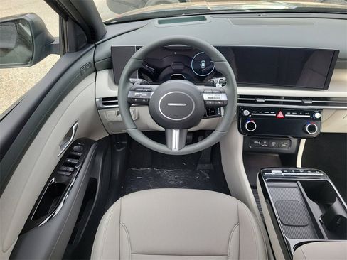 New 2026 Hyundai Tucson Limited image 8