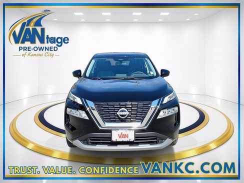 Used 2023 Nissan Rogue SV AWD/4WD image 2