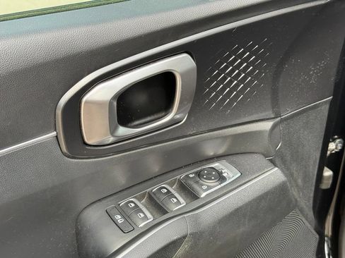 Used 2022 Kia Sorento S FWD image 11