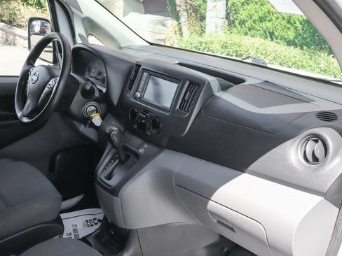 Used 2021 Nissan NV200 S w/ Back Door Glass Package image 34
