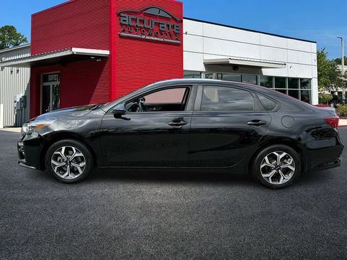 Used 2019 Kia Forte LXS image 2