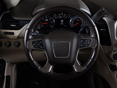Used 2020 GMC Yukon Denali AWD/4WD image 14