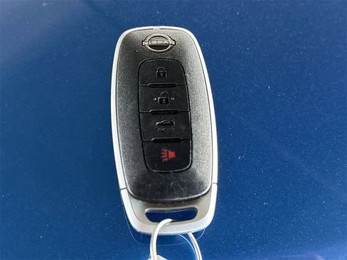 Used 2025 Nissan Sentra SV image 28