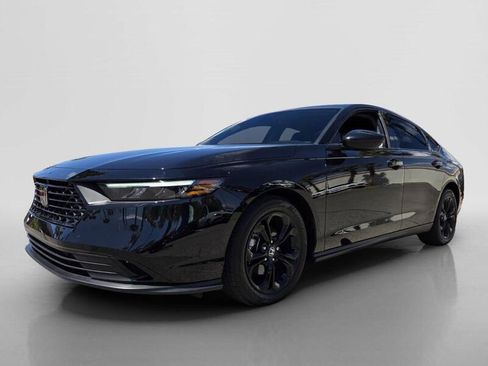 Used 2025 Honda Accord SE image 8