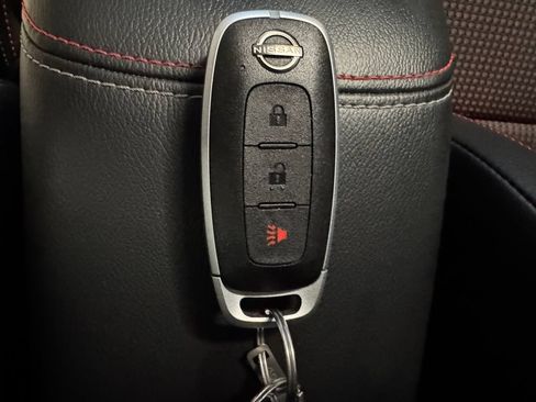 Used 2025 Nissan Kicks SR FWD image 17