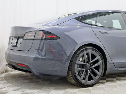 Used 2022 Tesla Model S image 9