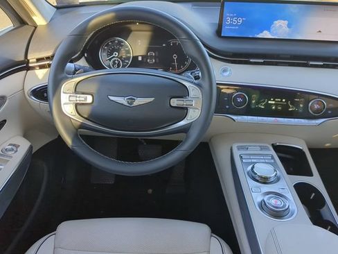 Used 2022 Genesis GV70 2.5T w/ Advanced Package AWD/4WD image 15