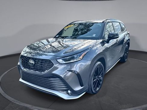 Used 2025 Toyota Highlander XSE image 1