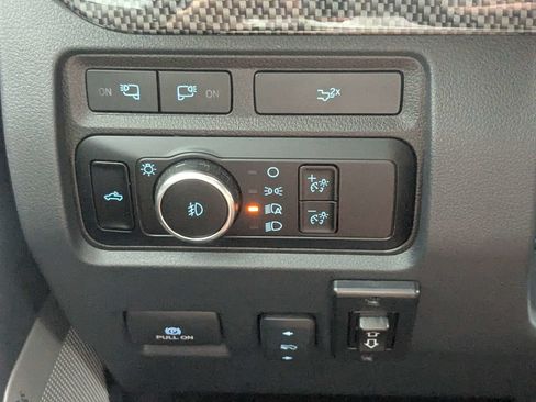 Used 2024 Ford F250 Lariat w/ Lariat Ultimate Package AWD/4WD image 28