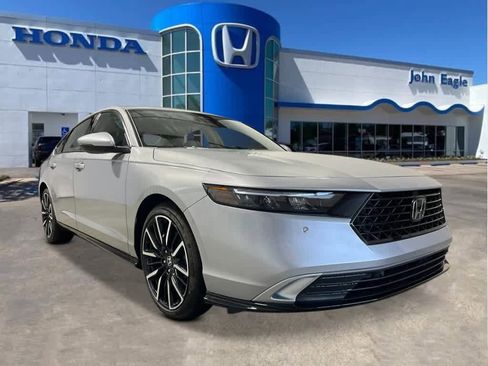 New 2025 Honda Accord Touring image 9