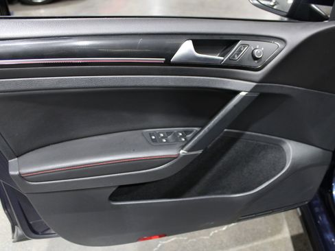 Used 2016 Volkswagen GTI SE FWD image 25