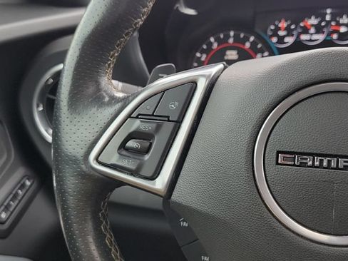 Used 2016 Chevrolet Camaro LT RWD image 12