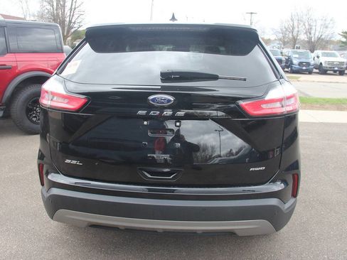 Certified 2024 Ford Edge SEL w/ Convenience Package AWD/4WD image 4