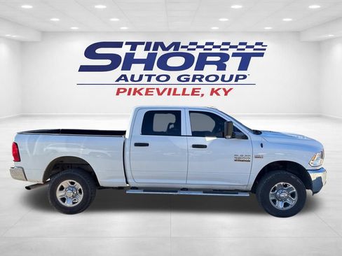 Used 2018 RAM 2500 Tradesman w/ Chrome Appearance Group image 4