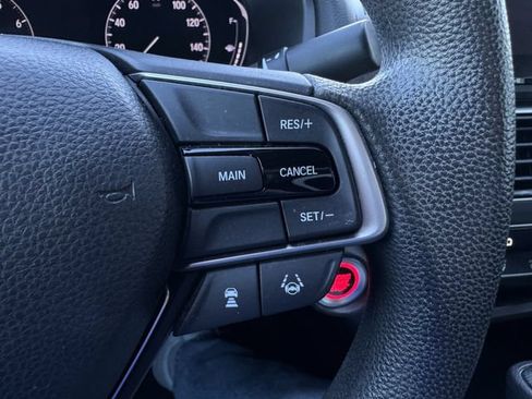 Used 2018 Honda Accord LX image 25