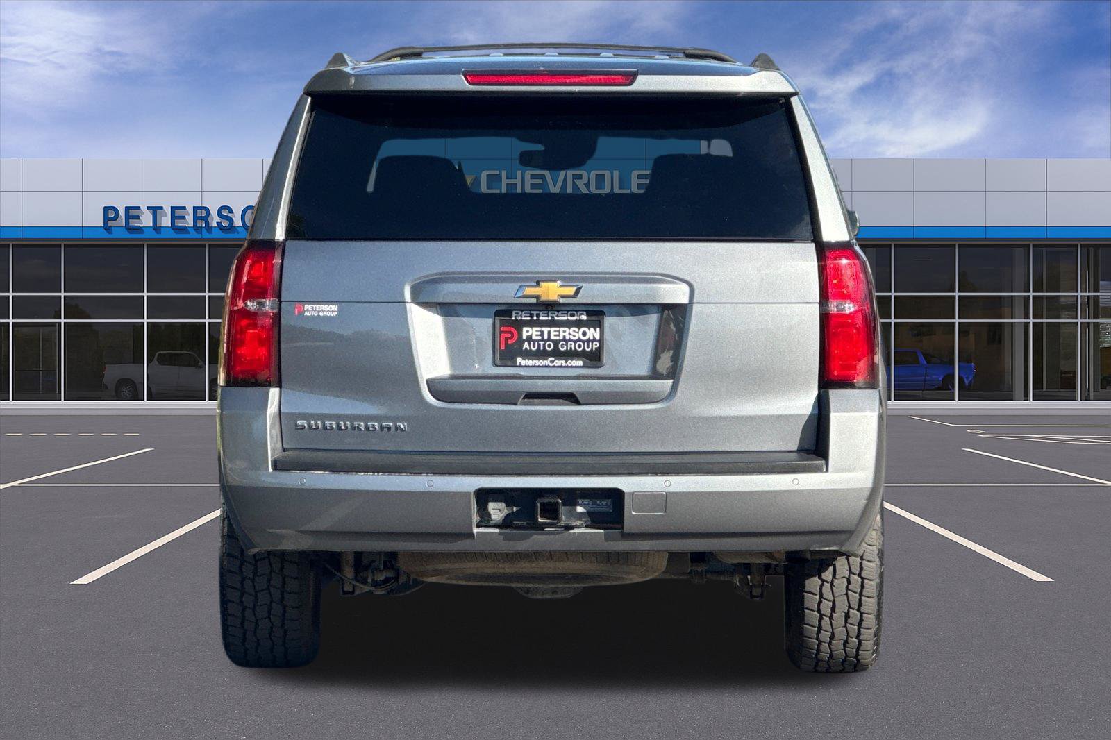 Used 2018 Chevrolet Suburban LT AWD/4WD image 5