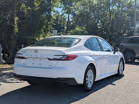 Certified 2025 Toyota Camry LE FWD image 3