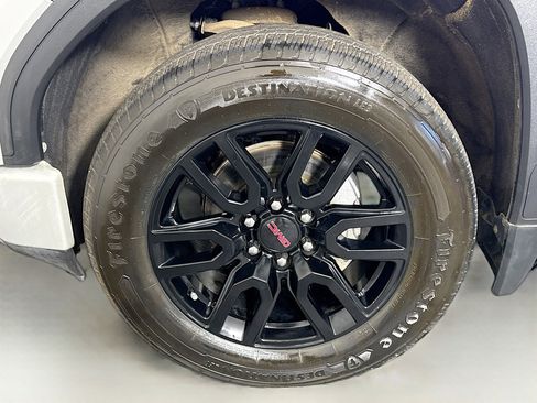 Used 2020 GMC Sierra 1500 Elevation w/ Elevation Value Package image 38