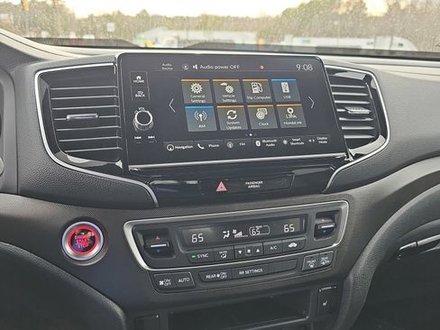 Used 2025 Honda Ridgeline TrailSport image 18
