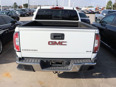 Used 2018 GMC Canyon SLE w/ SLE Convenience Package image 10