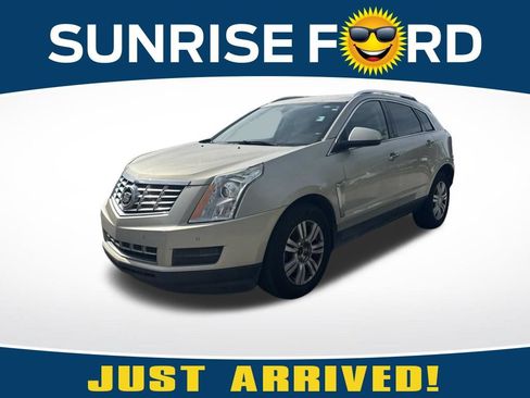 Used 2016 Cadillac SRX Luxury FWD image 1